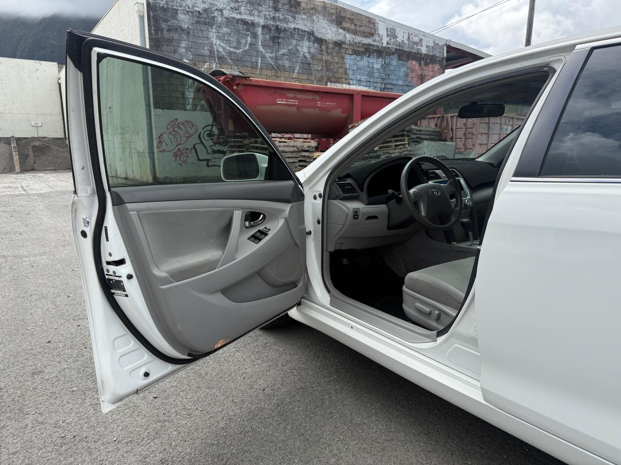 Toyota Camry LE 2008
