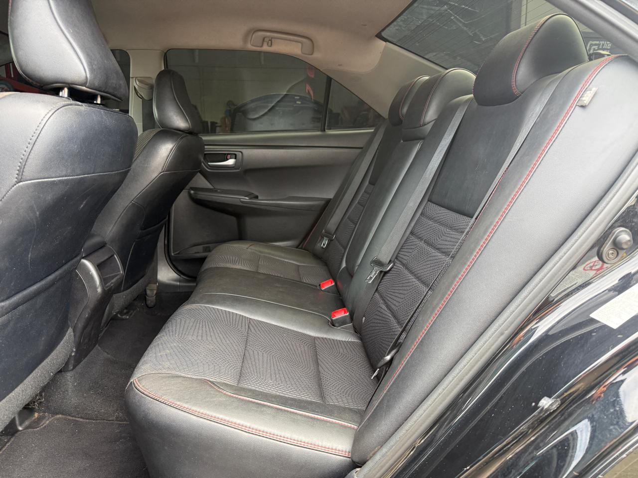 Toyota Camry SE 2017