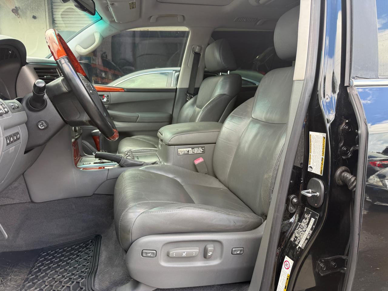 Lexus LX 570 Sport Utility 2008