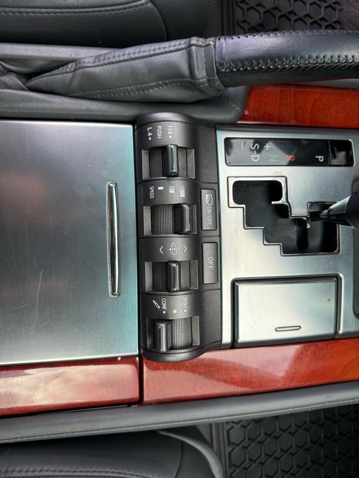 Lexus LX 570 Sport Utility 2008