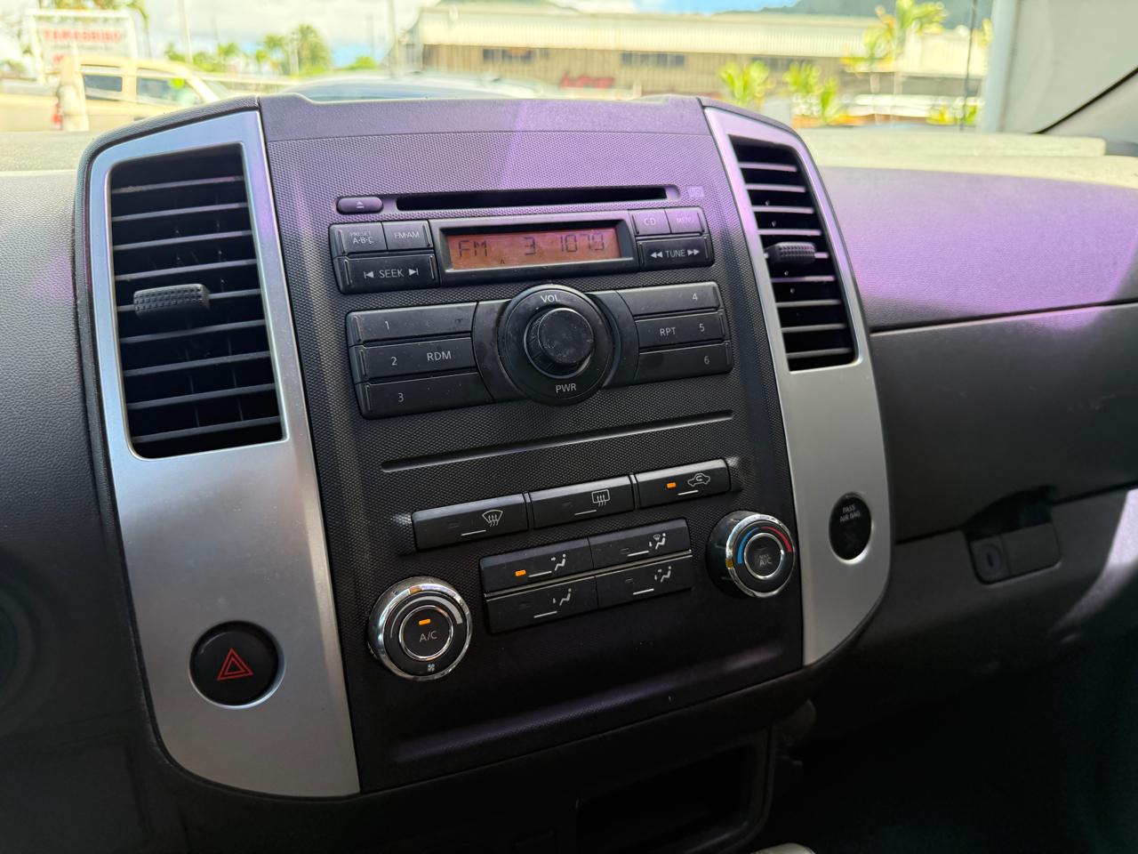 Nissan Xterra S 2012