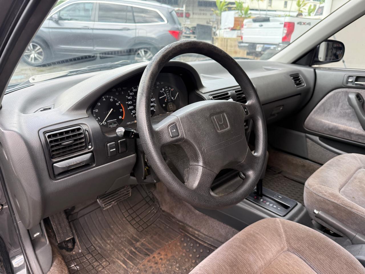Honda Accord LX sedan 1992