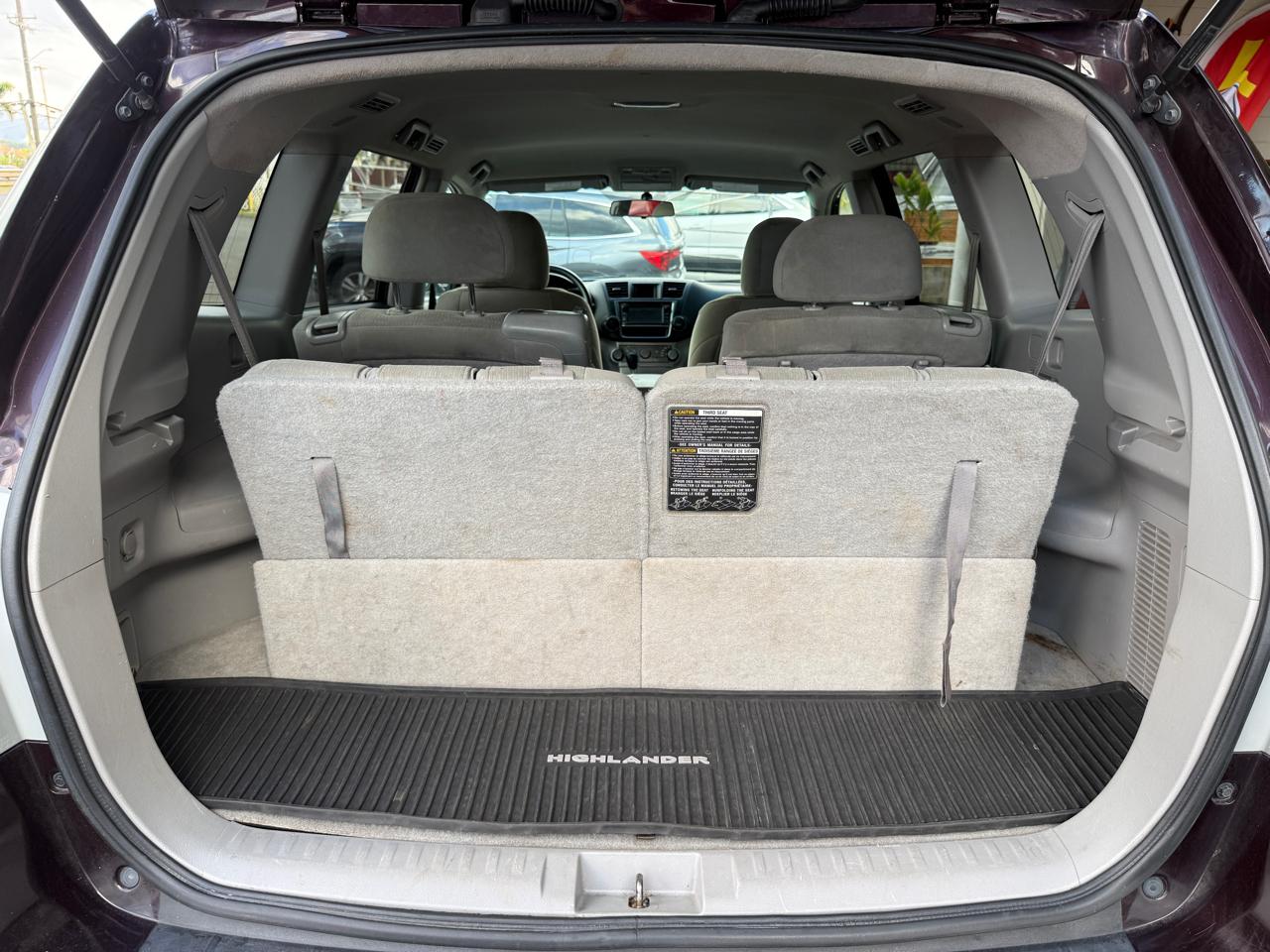Toyota Highlander Plus 4D SUV FWD 2013