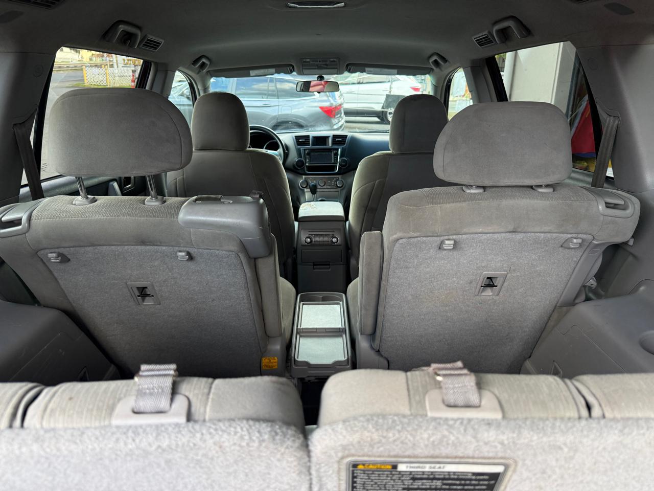Toyota Highlander Plus 4D SUV FWD 2013