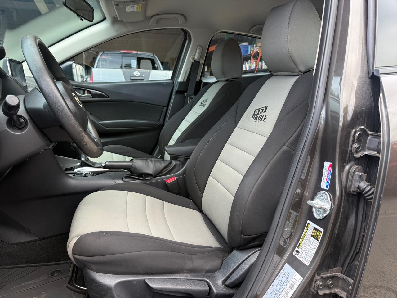 Mazda MAZDA3 i Sport AT 5-Door 2015