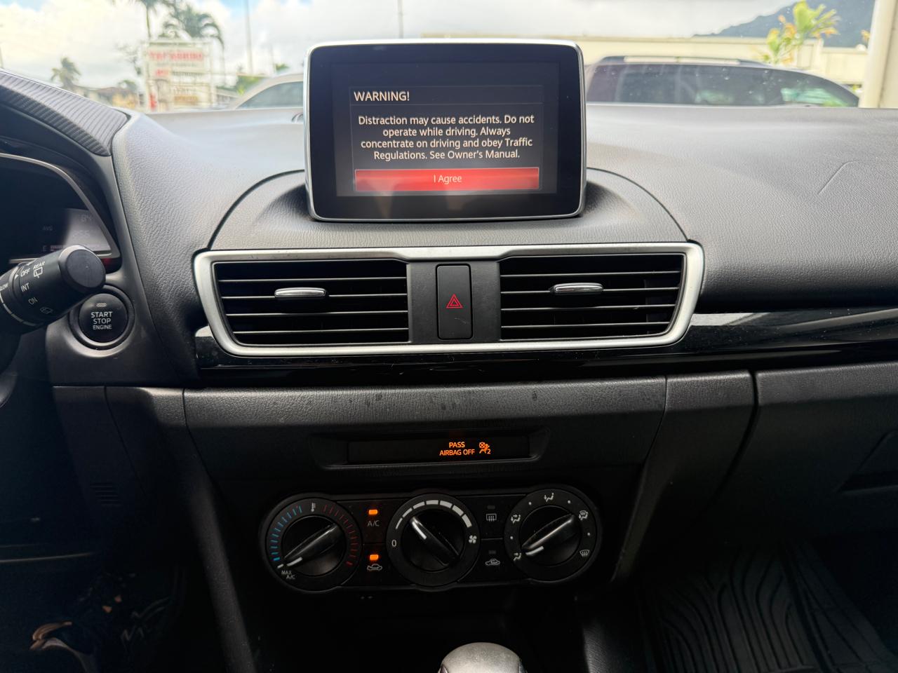Mazda MAZDA3 i Sport AT 5-Door 2015