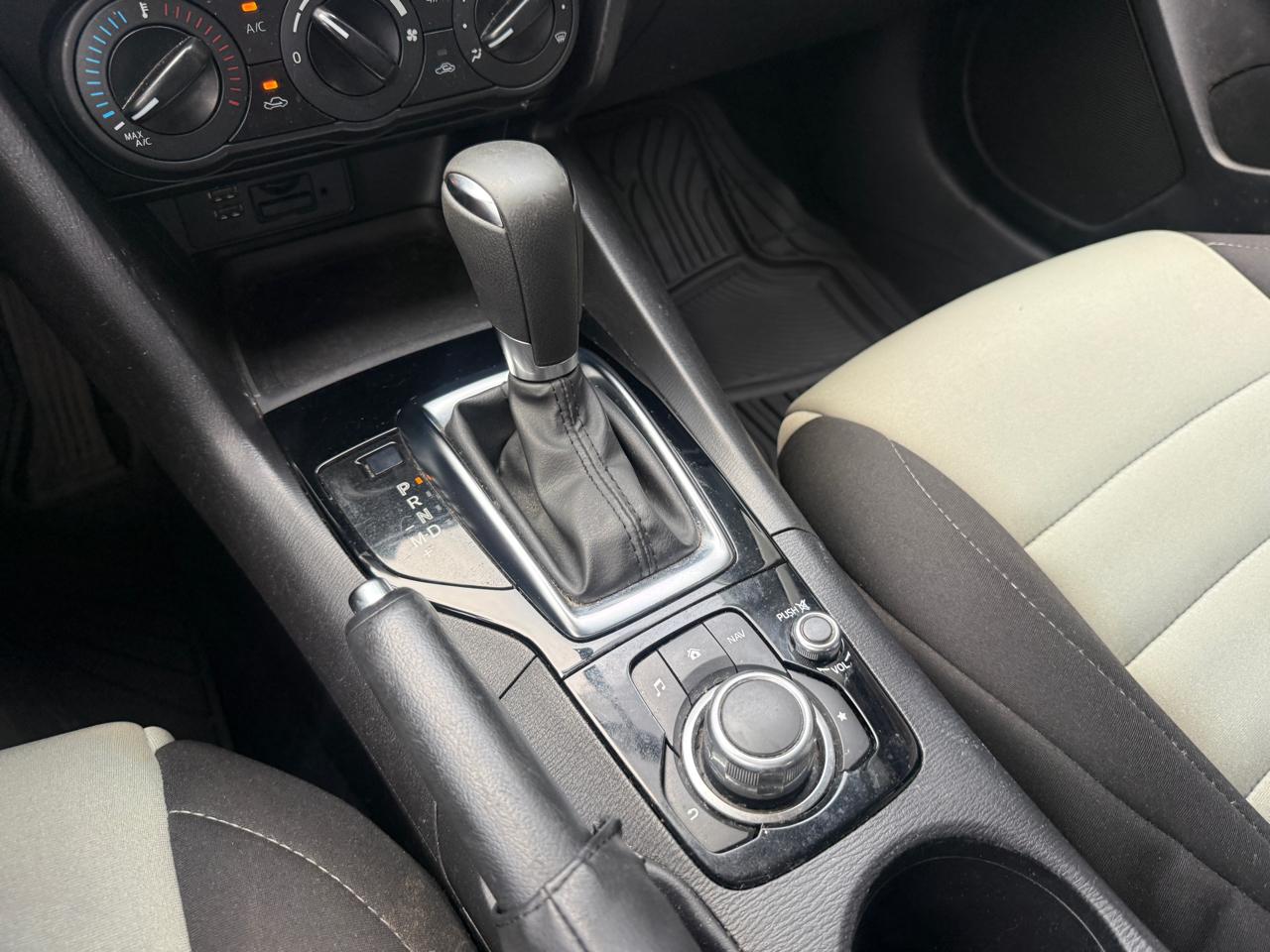 Mazda MAZDA3 i Sport AT 5-Door 2015