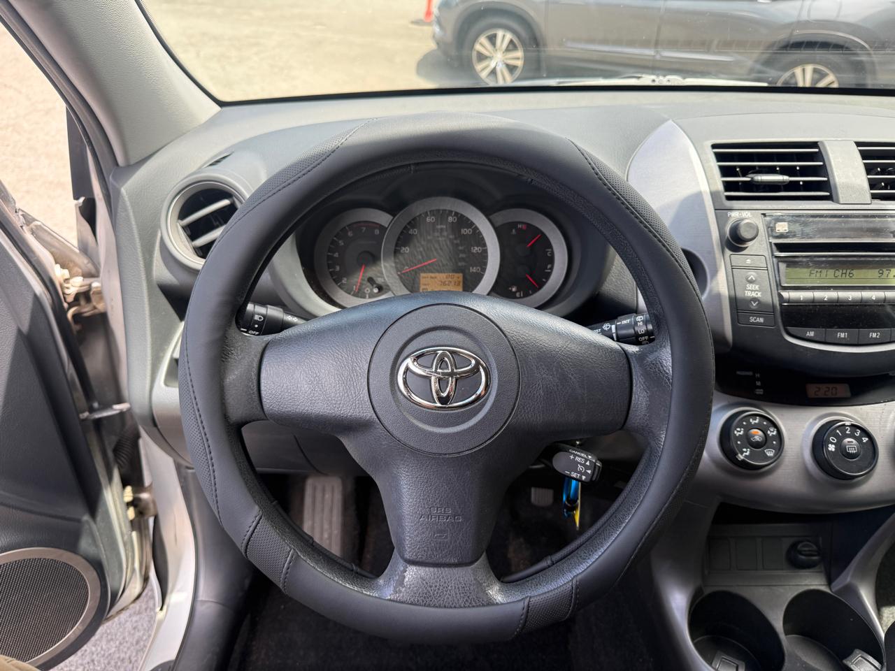 Toyota RAV4 Sport I4 2WD 2006
