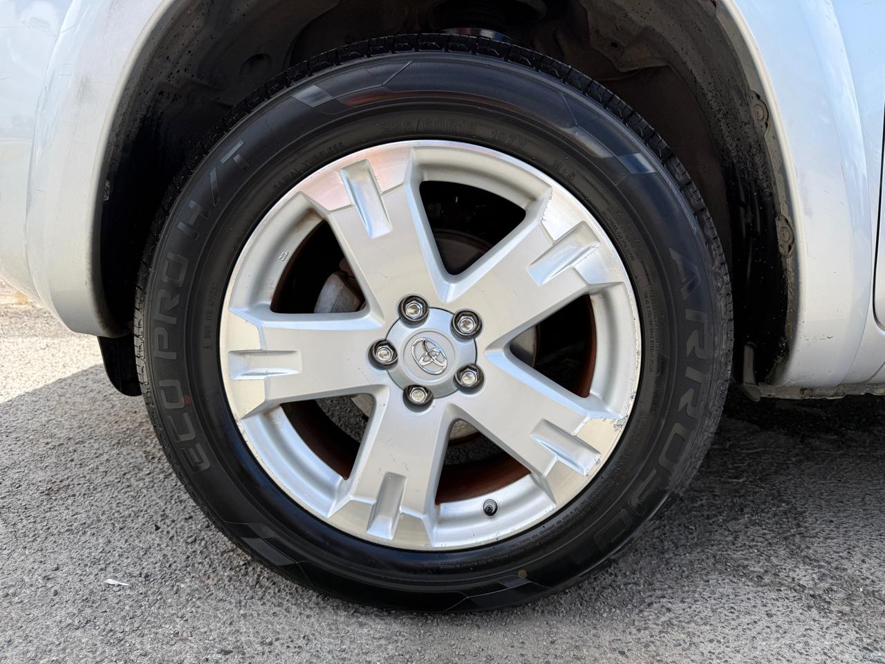 Toyota RAV4 Sport I4 2WD 2006