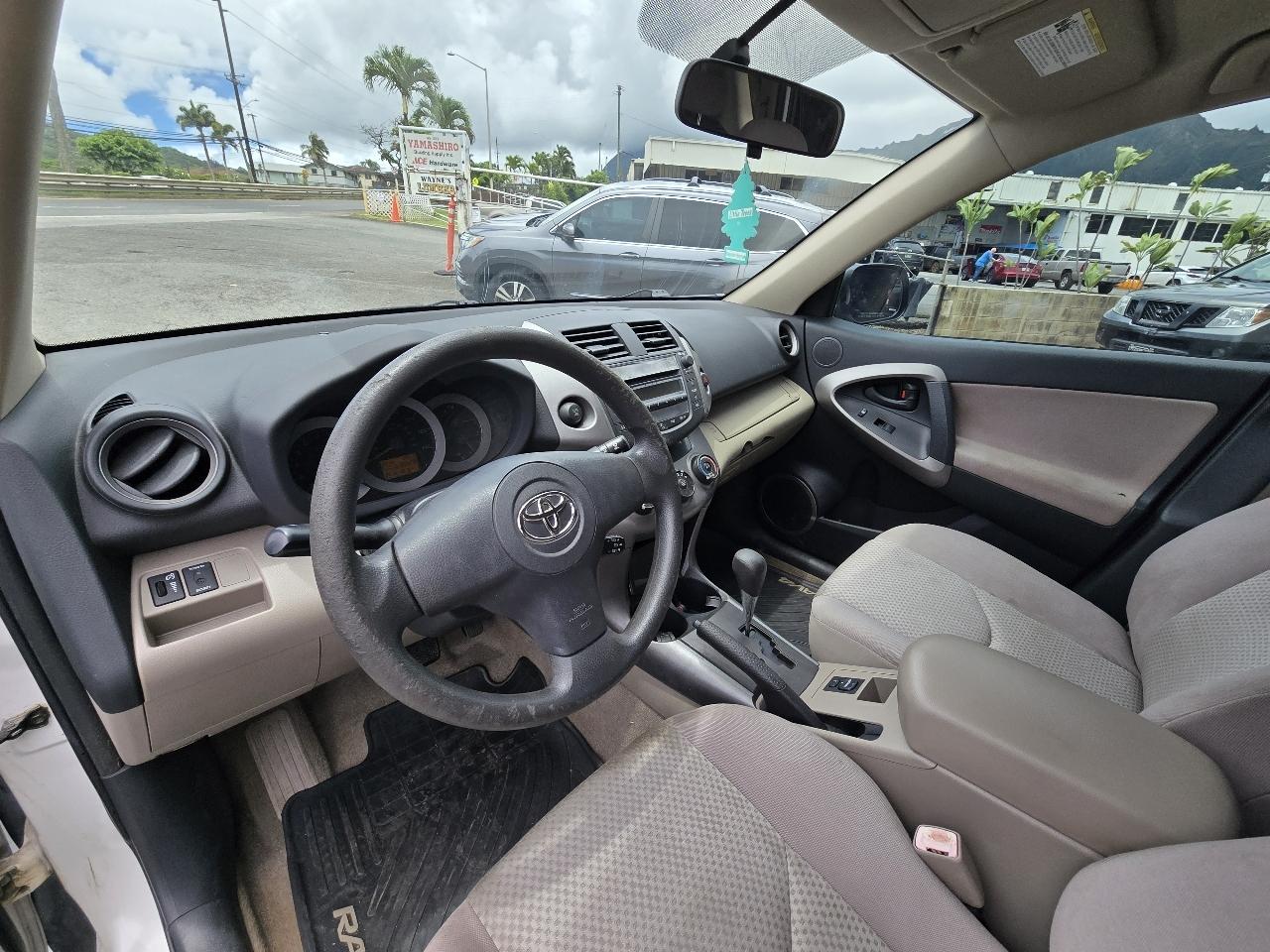 Toyota RAV4 Base I4 2WD 2006