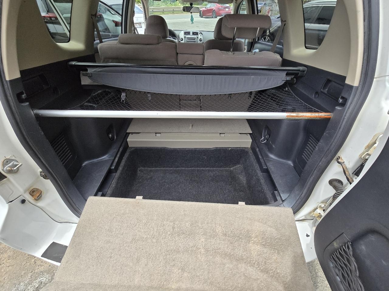Toyota RAV4 Base I4 2WD 2006