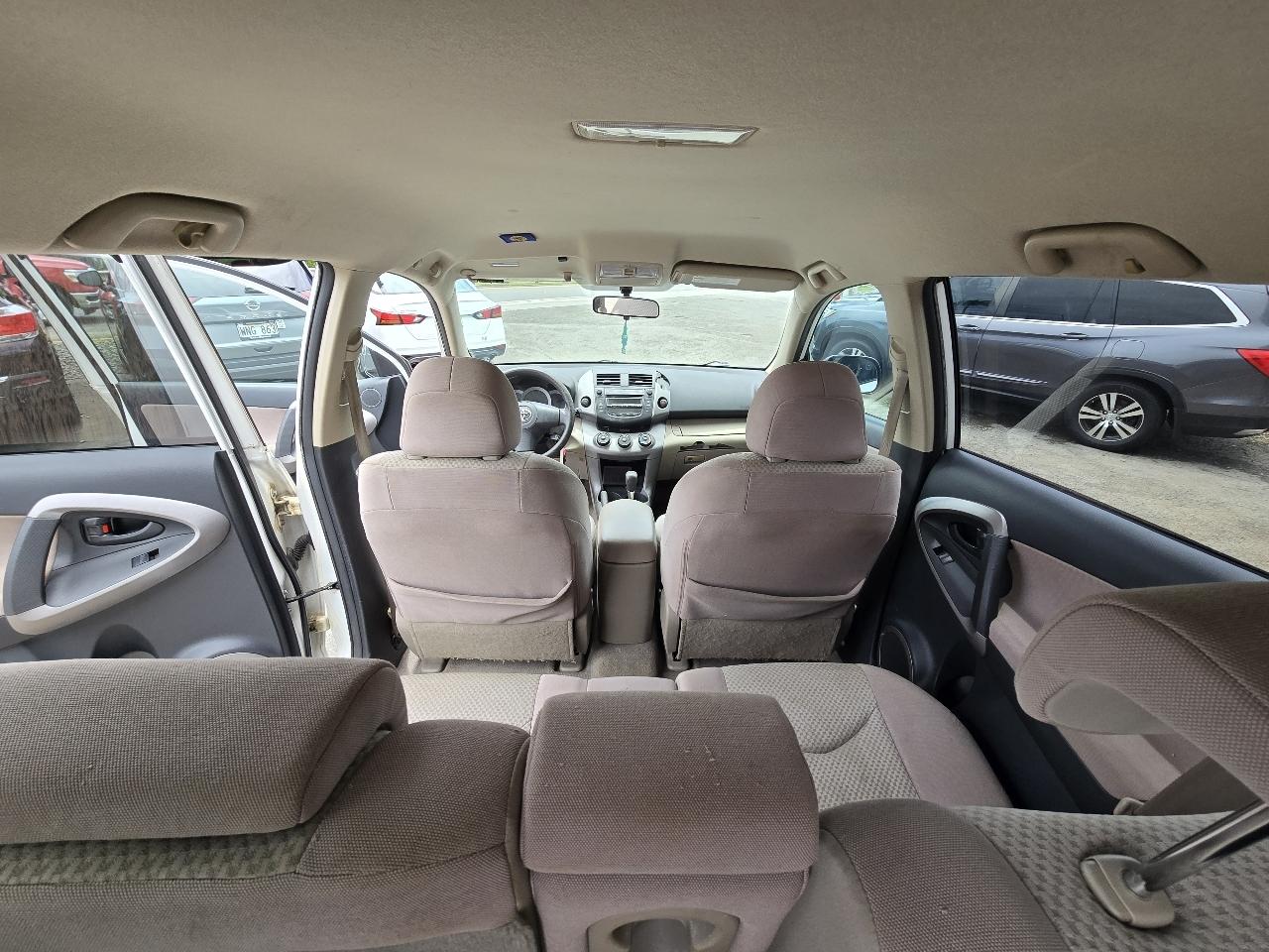 Toyota RAV4 Base I4 2WD 2006