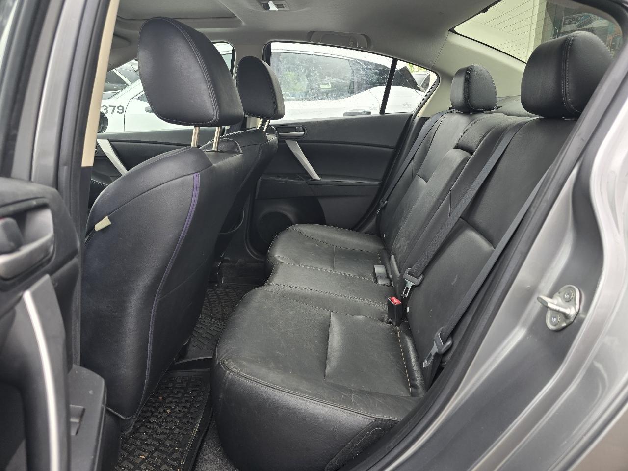 Mazda MAZDA3 s Grand Touring 4-Door 2010