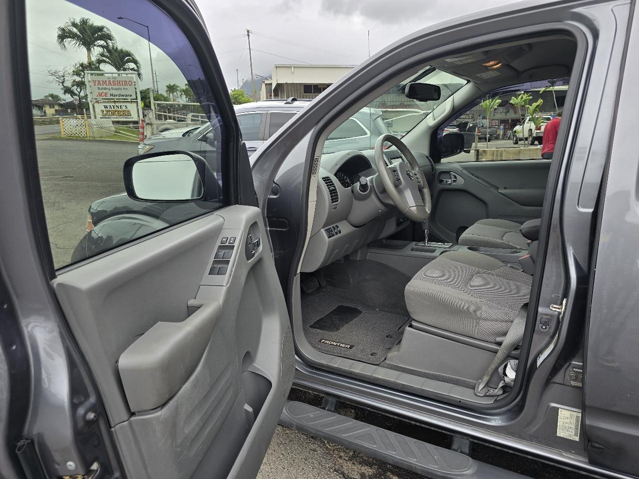 Nissan Frontier SV Crew Cab 4X4 V6 2019