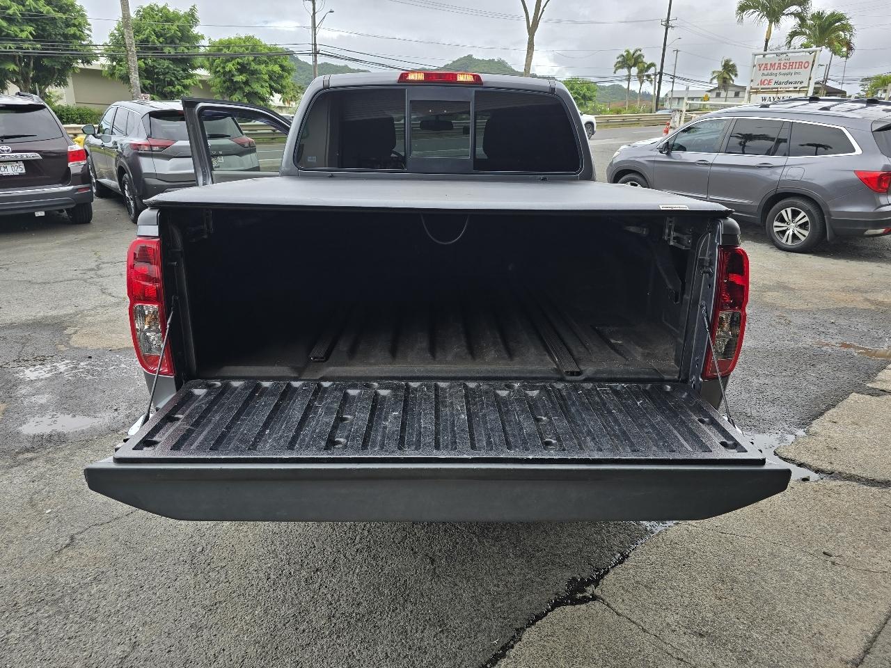 Nissan Frontier SV Crew Cab 4X4 V6 2019