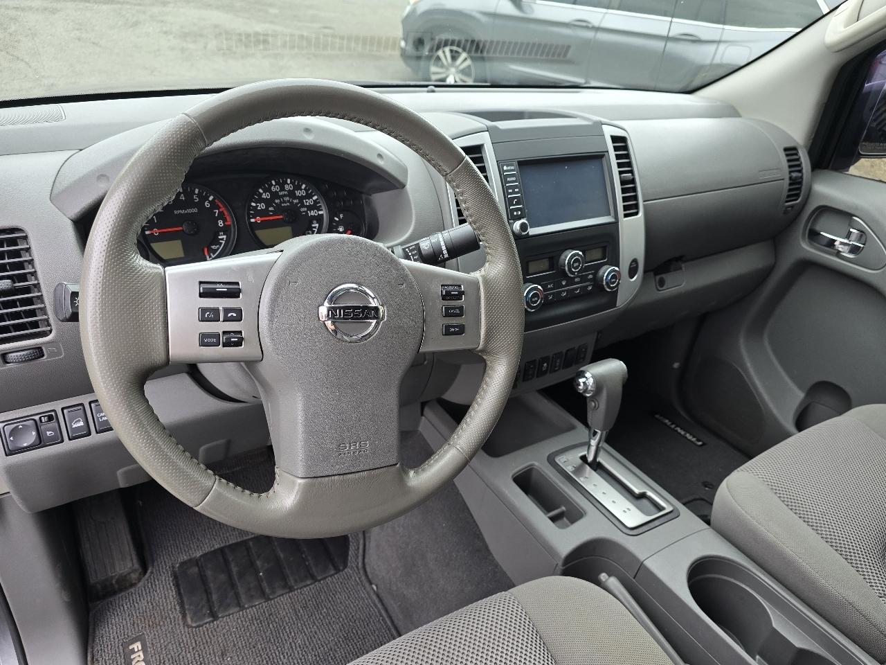 Nissan Frontier SV Crew Cab 4X4 V6 2019