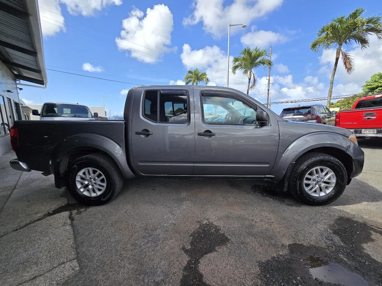 Nissan Frontier SV Crew Cab 4X4 V6 2019