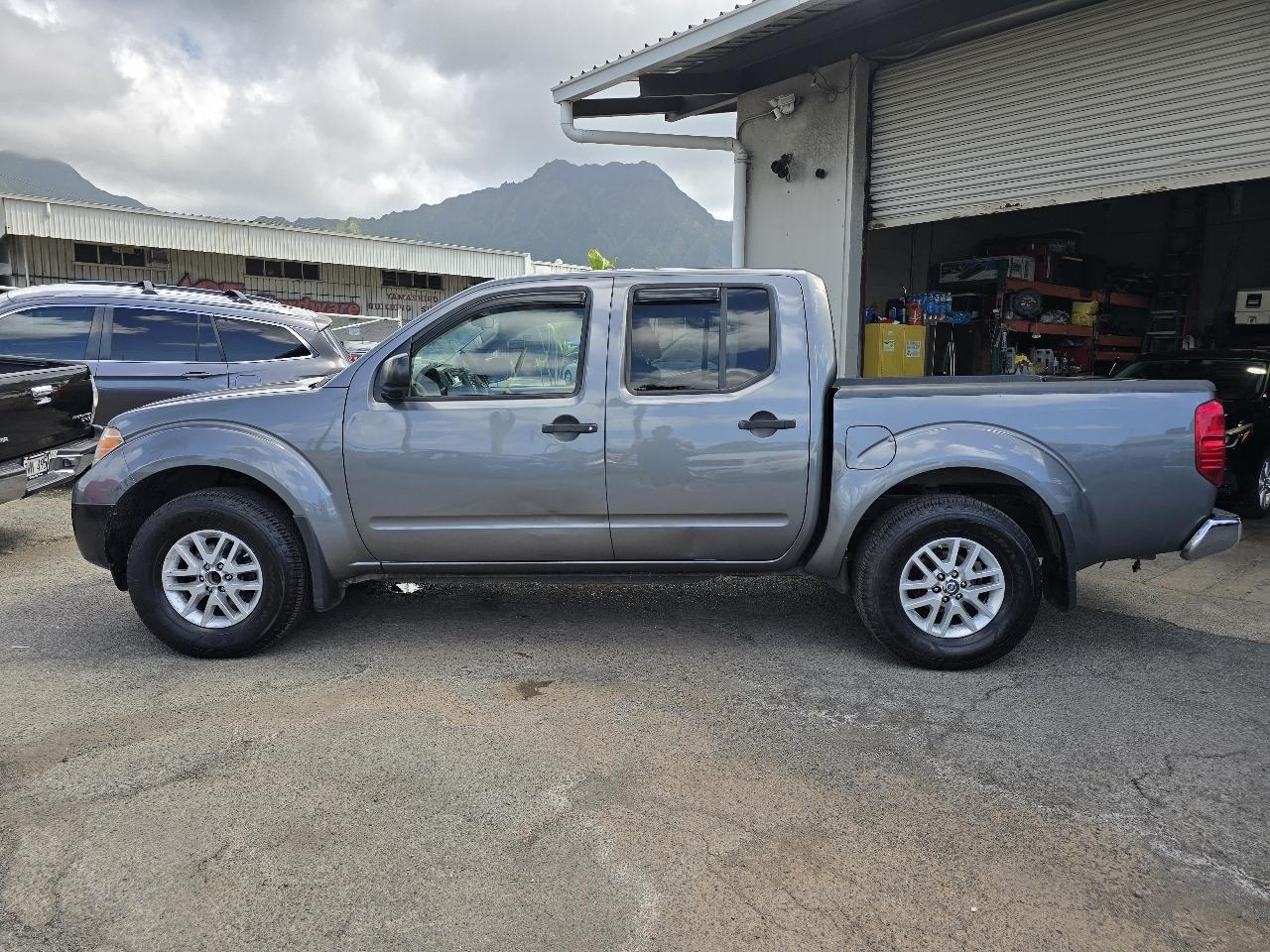 Nissan Frontier SV Crew Cab 4X4 V6 2019