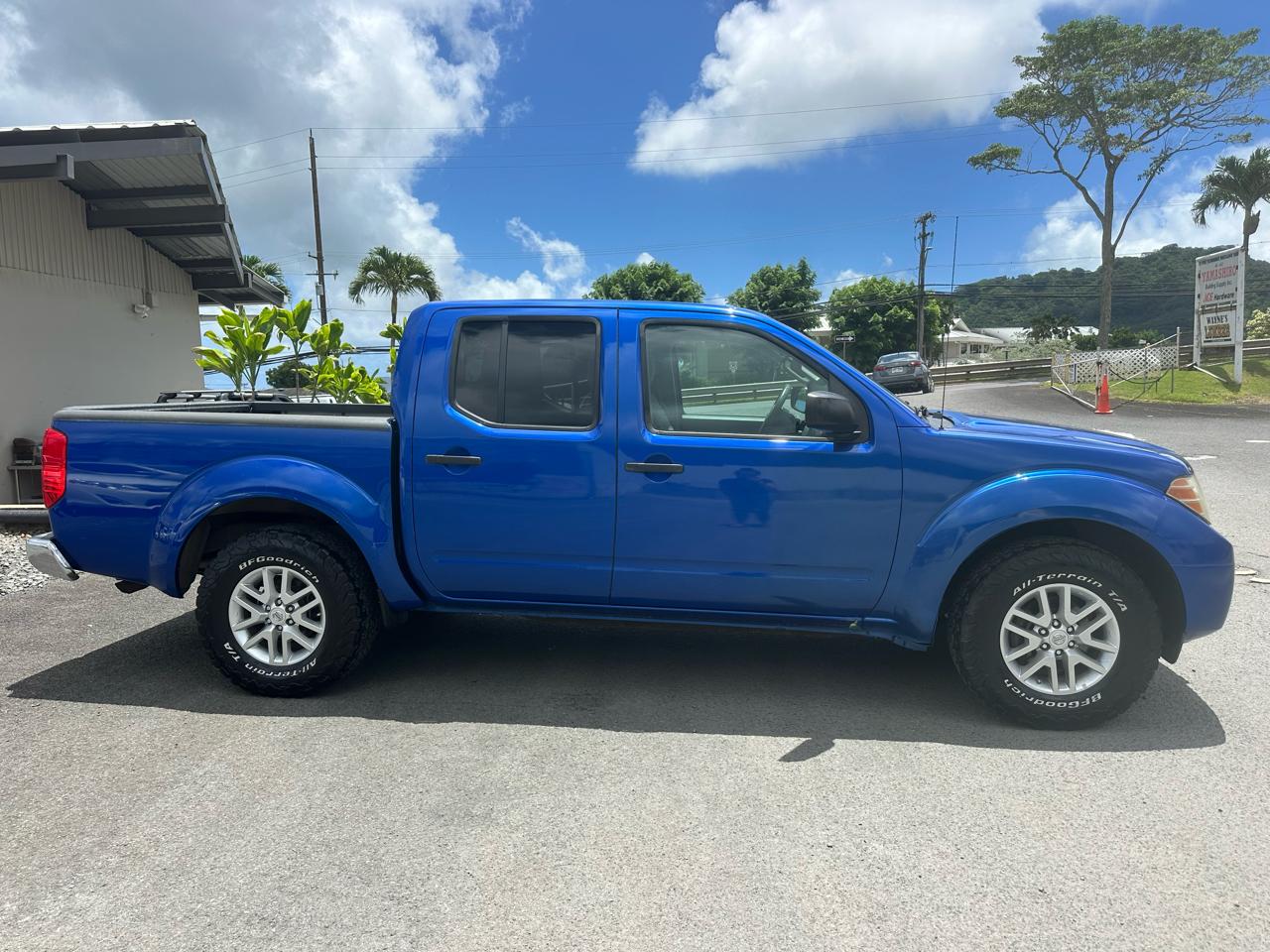 Nissan Frontier S Crew Cab 5AT 2WD 2015