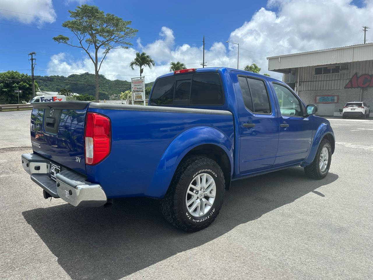 Nissan Frontier S Crew Cab 5AT 2WD 2015