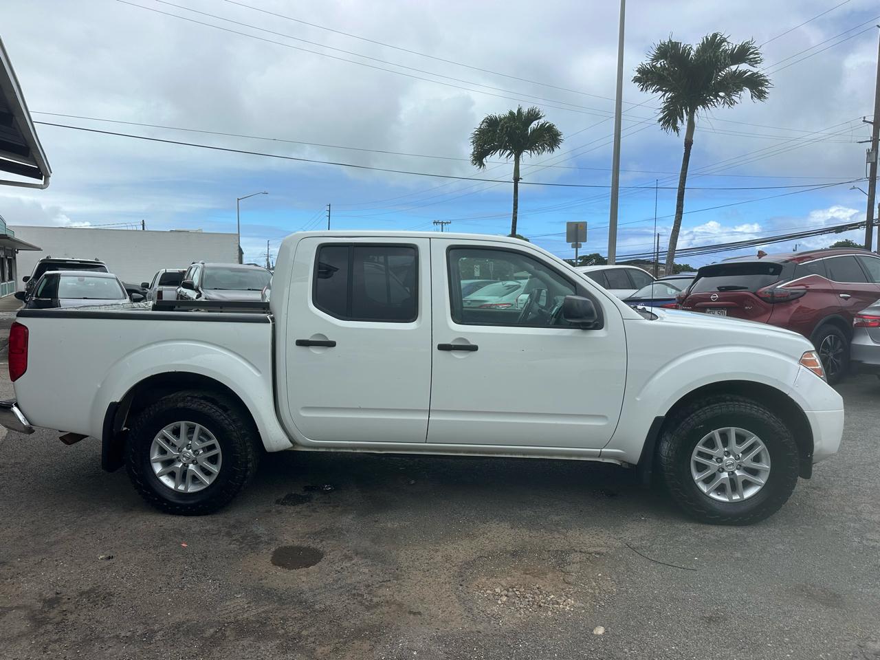 Nissan Frontier PRO-4X Crew Cab 5AT 4WD 2017