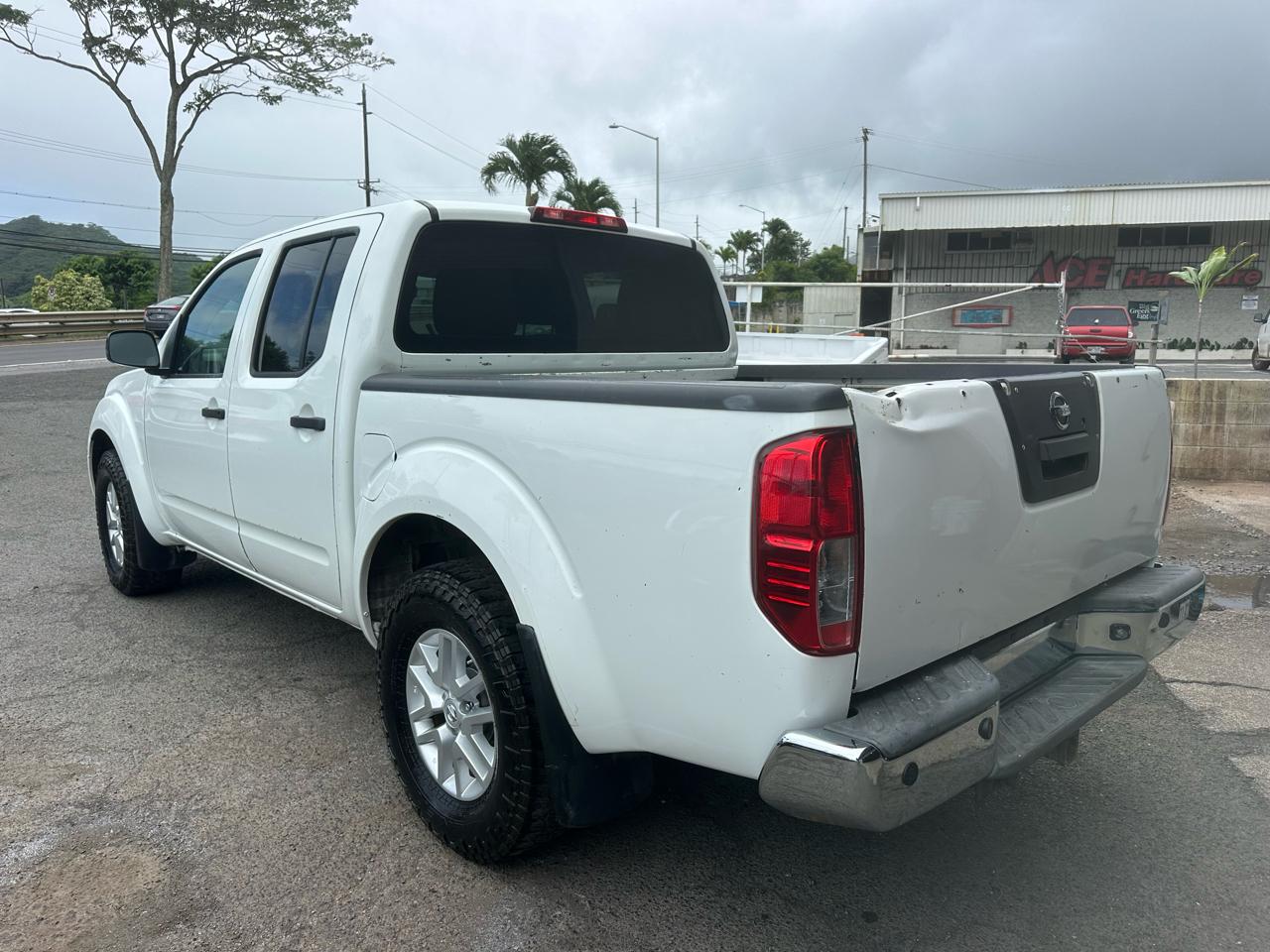 Nissan Frontier PRO-4X Crew Cab 5AT 4WD 2017