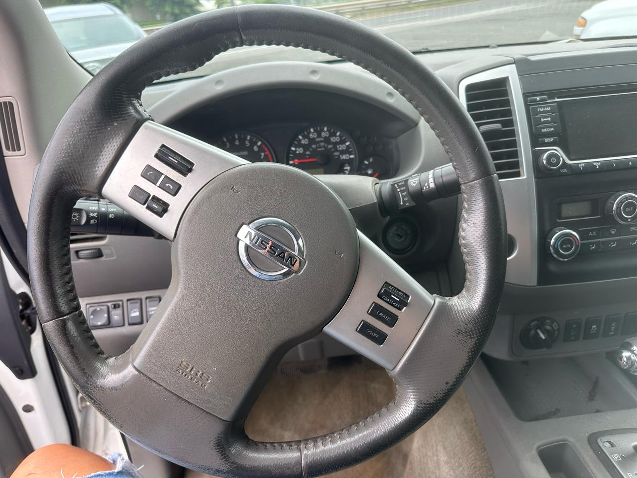 Nissan Frontier PRO-4X Crew Cab 5AT 4WD 2017