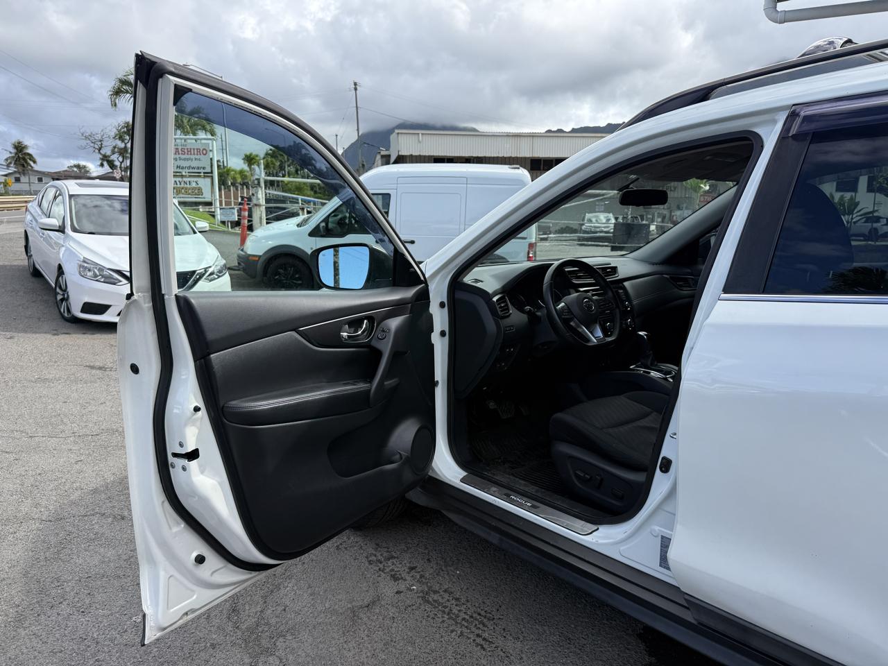 Nissan Rogue SV FWD 2018