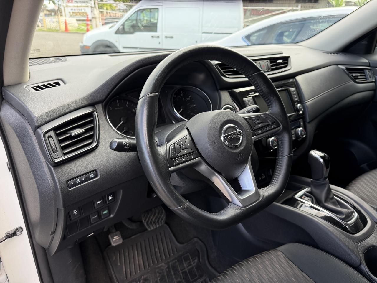 Nissan Rogue SV FWD 2018