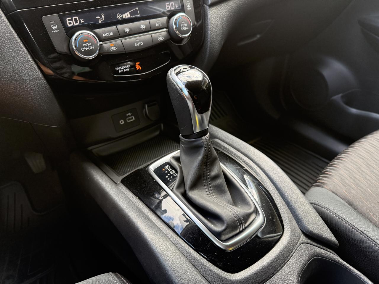 Nissan Rogue SV FWD 2018