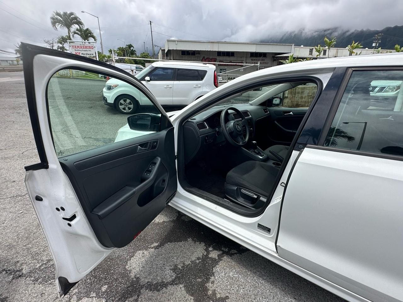 Volkswagen Jetta S 2013