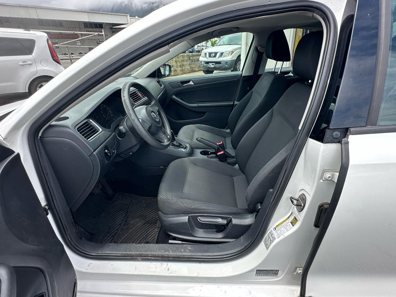 Volkswagen Jetta S 2013