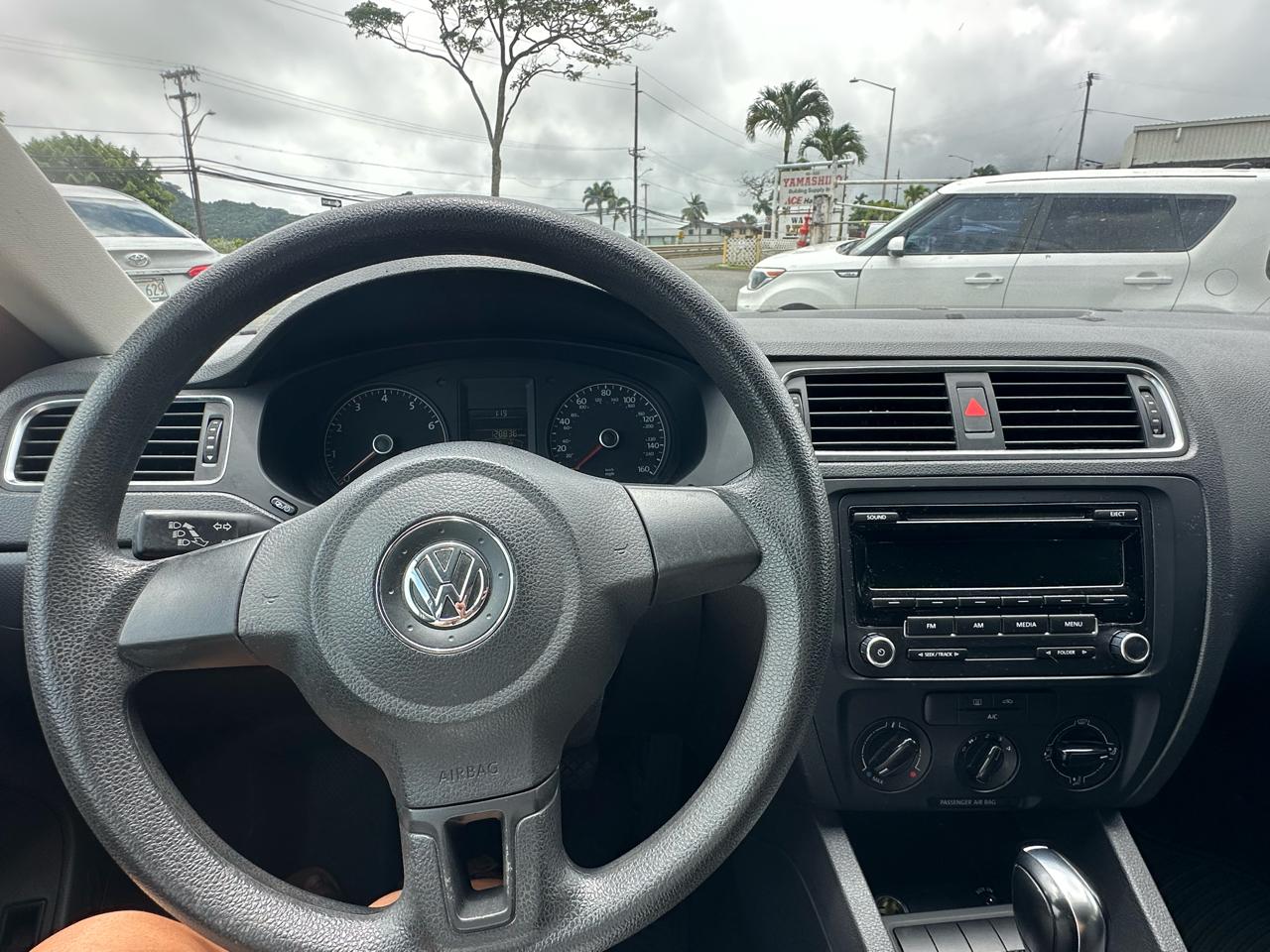 Volkswagen Jetta S 2013
