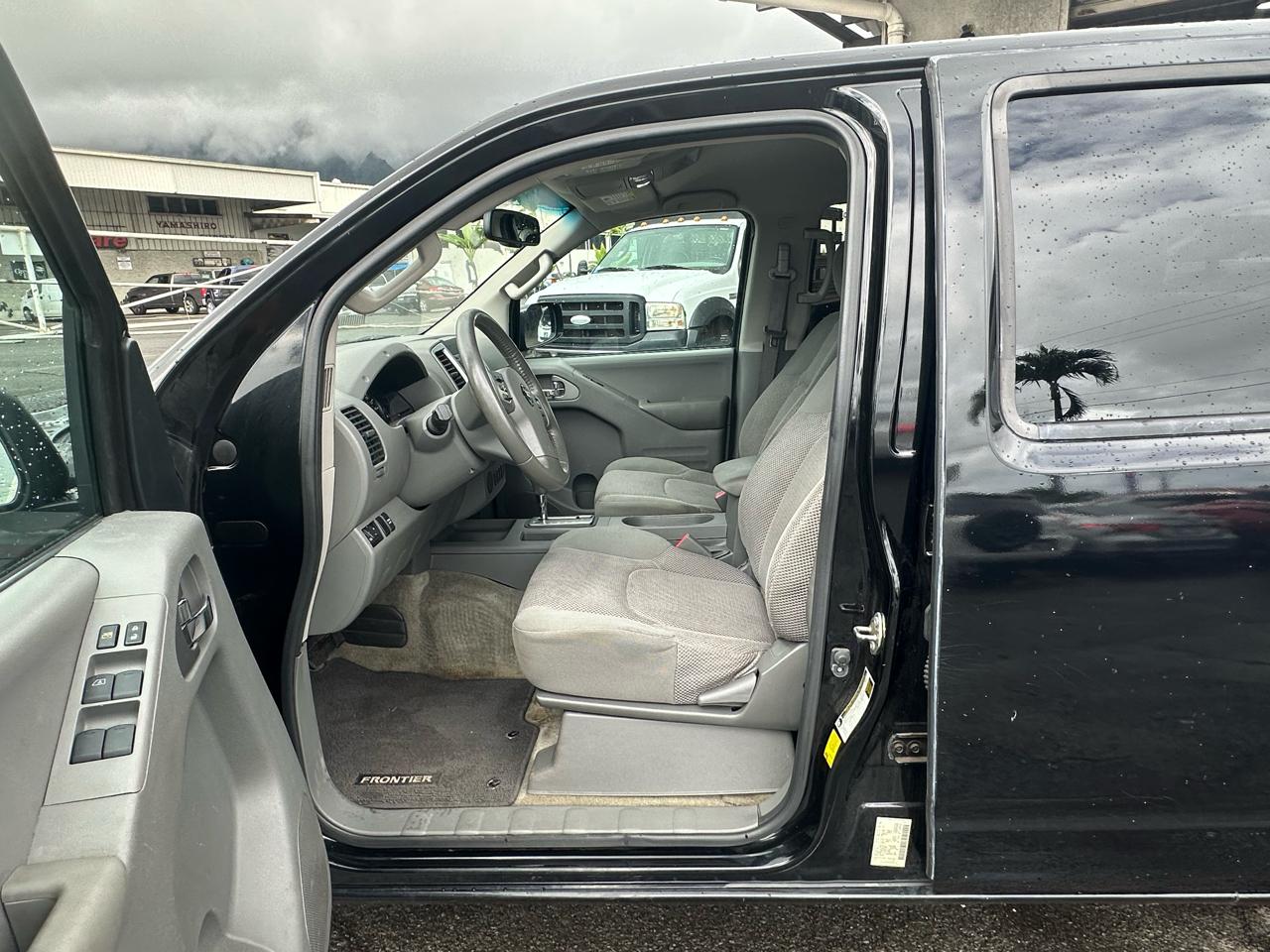 Nissan Frontier S Crew Cab 5AT 2WD 2016