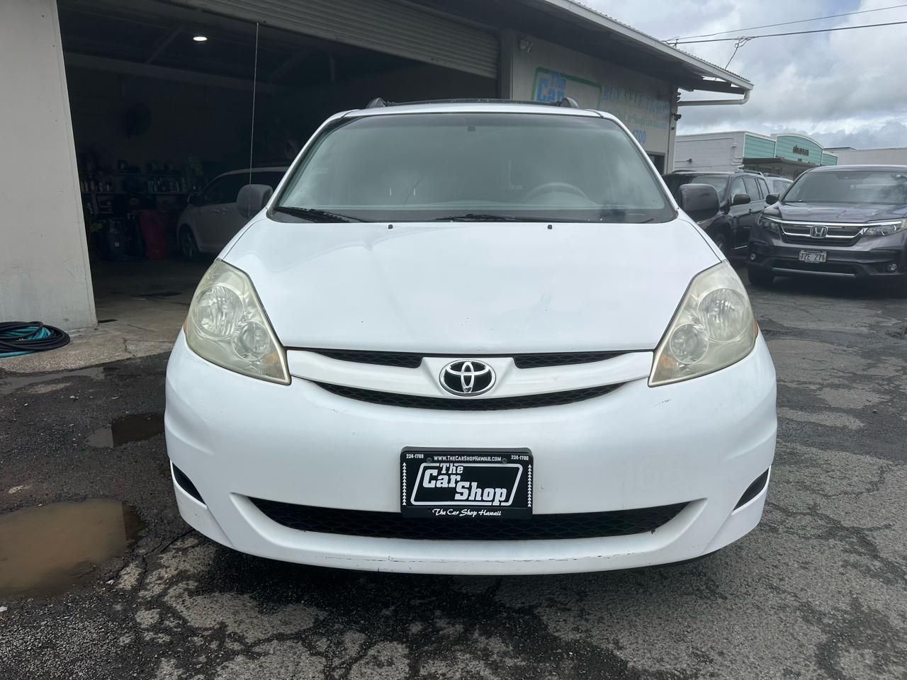 Toyota Sienna CE FWD 7 Passenger 2010
