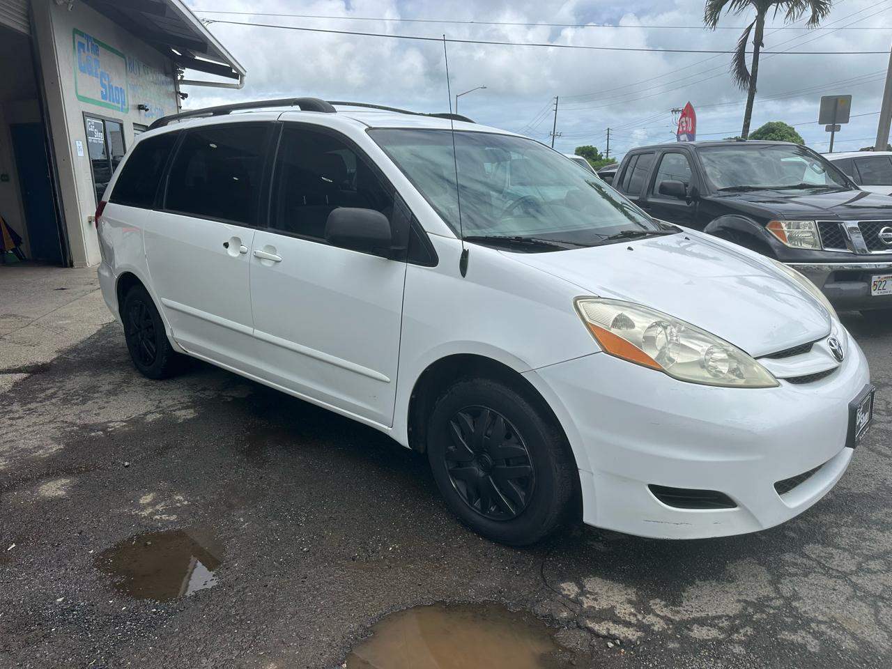 Toyota Sienna CE FWD 7 Passenger 2010