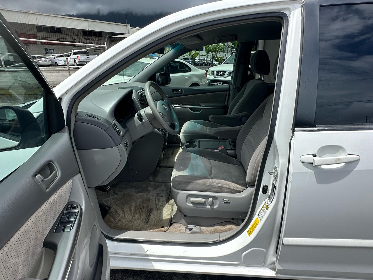 Toyota Sienna CE FWD 7 Passenger 2010