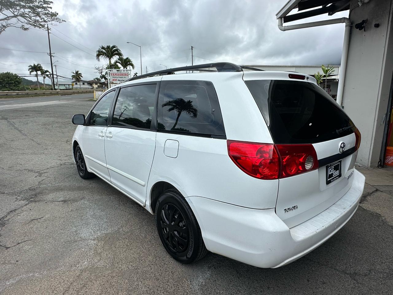 Toyota Sienna LE FWD 8-Passenger Seating 2008