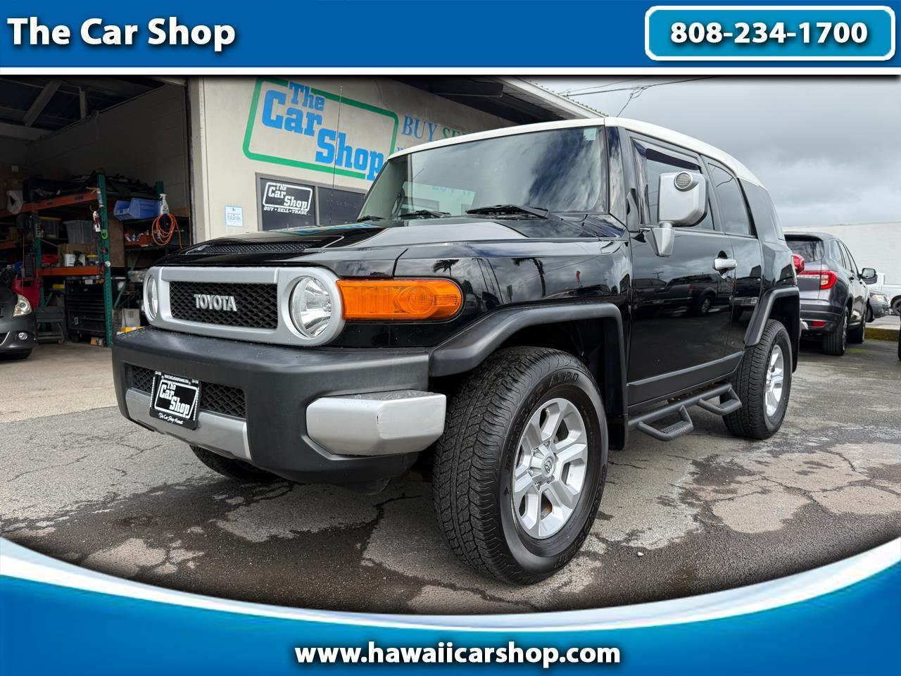 Toyota FJ Cruiser 4WD AT 2011