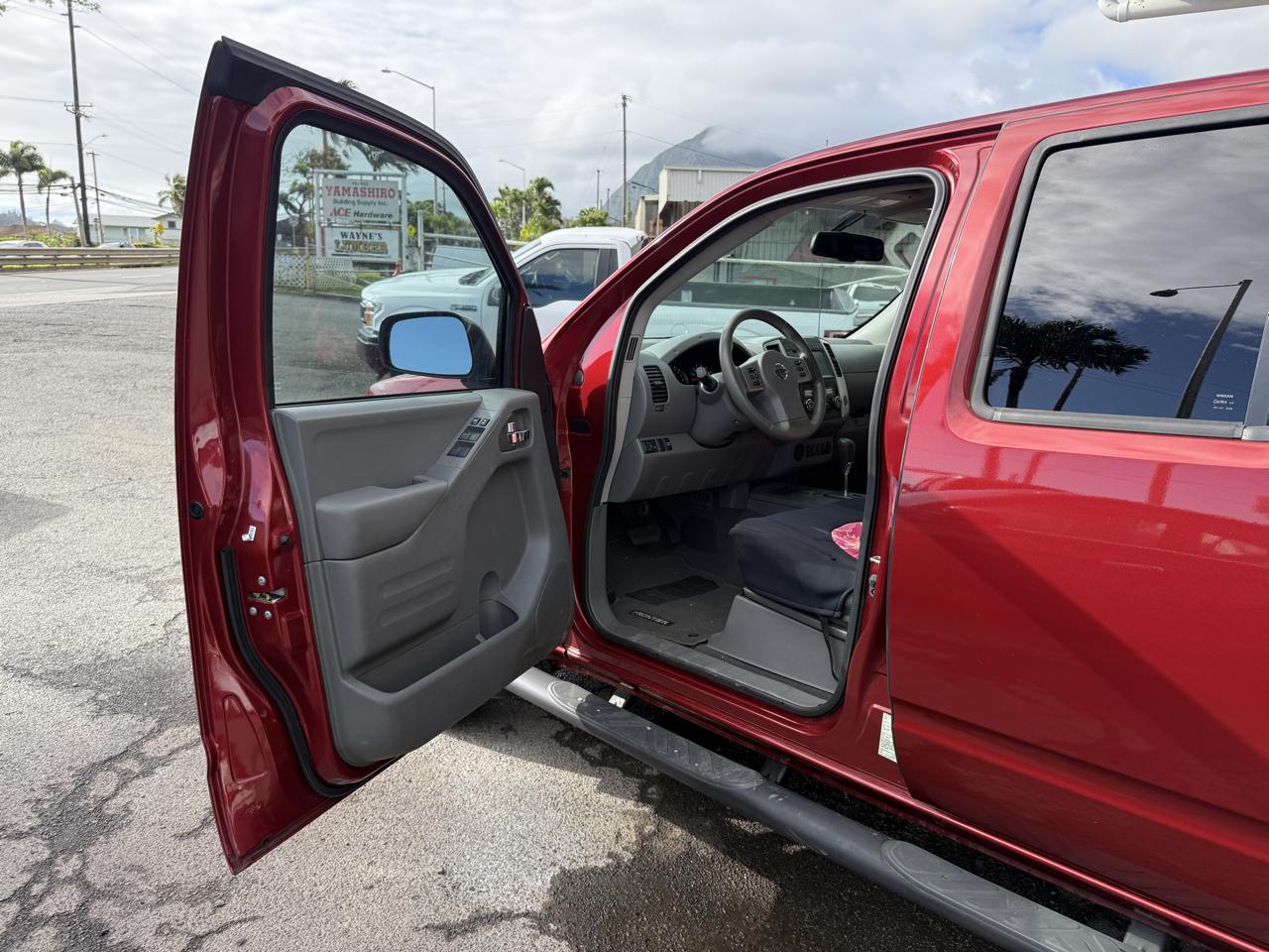 Nissan Frontier SV Crew Cab 2WD 2020