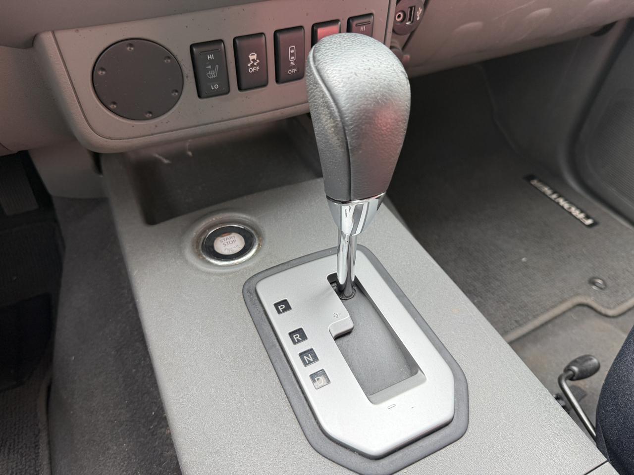 Nissan Frontier SV Crew Cab 2WD 2020