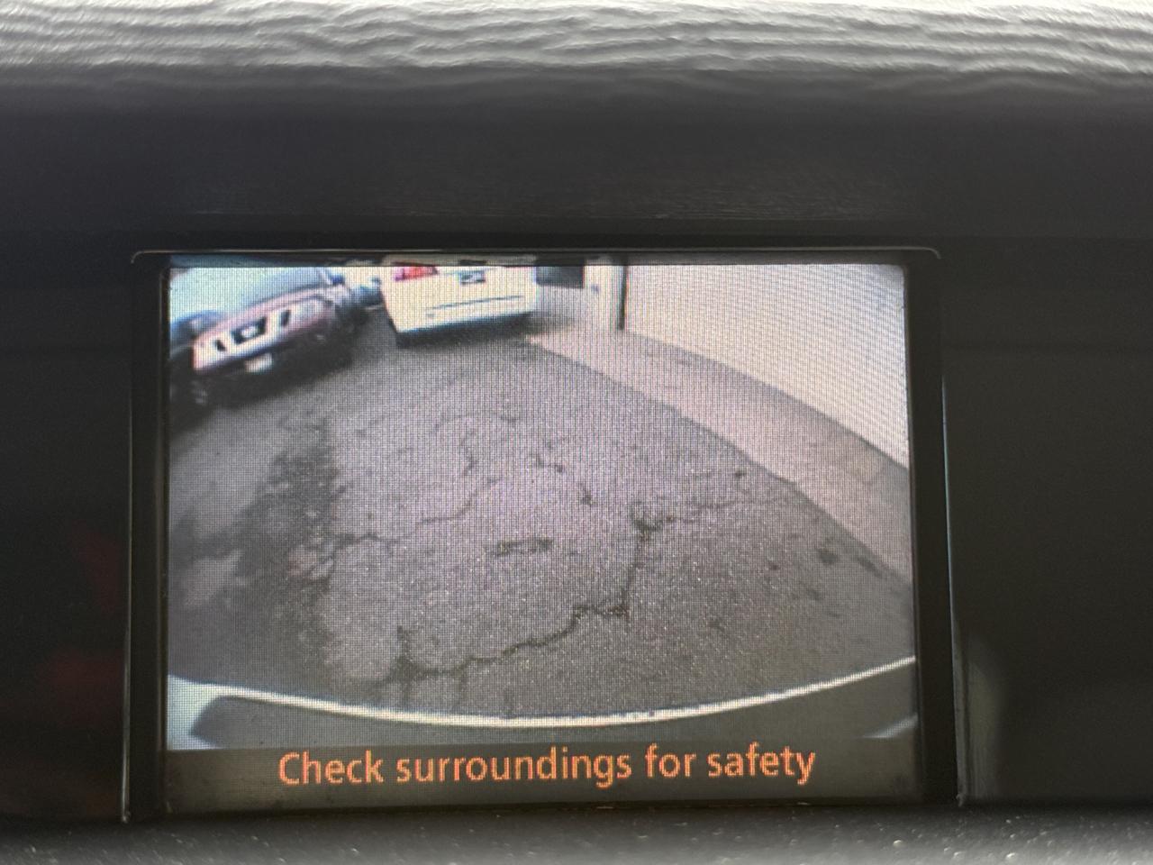 Toyota Sienna LE 8-Pass V6 2011