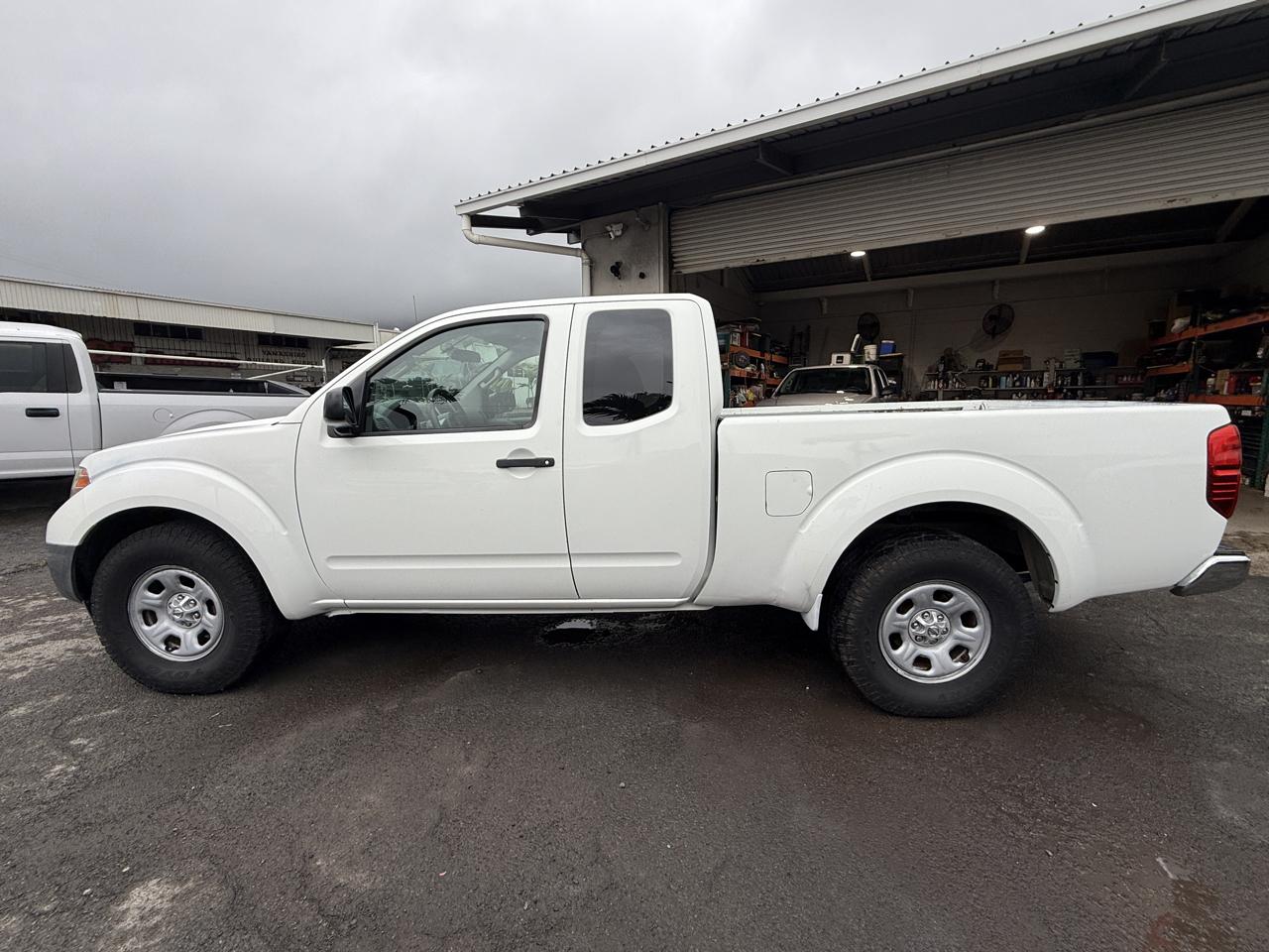 Nissan Frontier S King Cab I4 5AT 2WD 2015