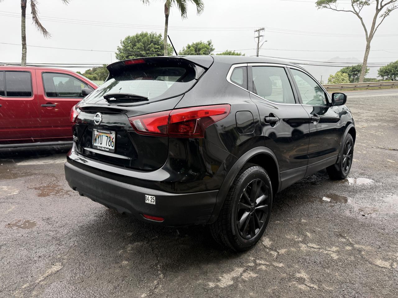Nissan Rogue Sport S 2019