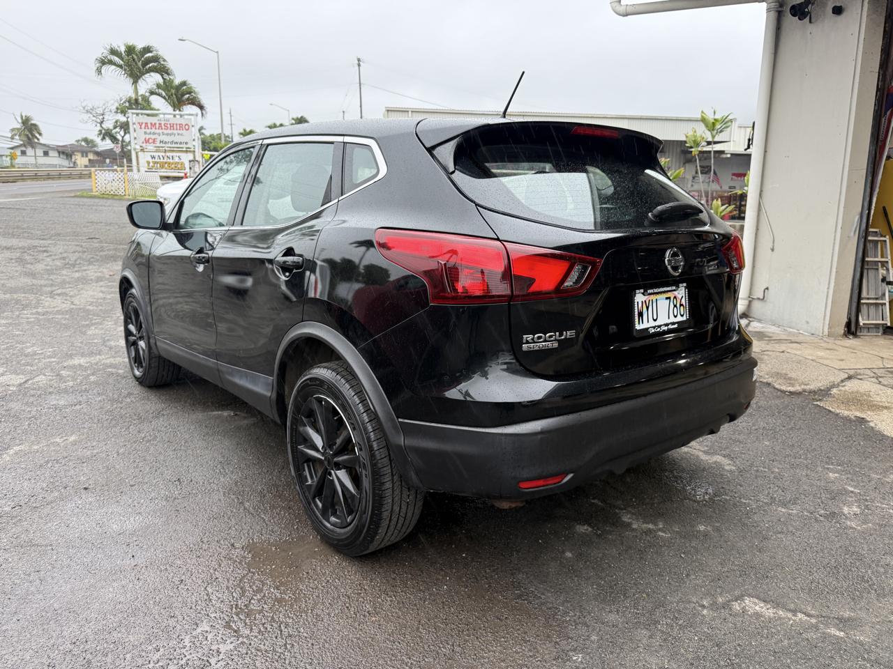 Nissan Rogue Sport S 2019