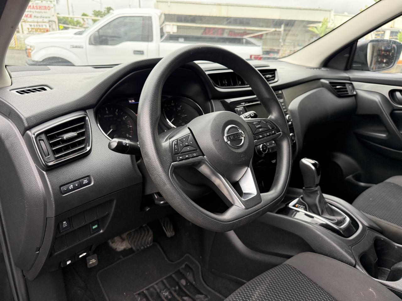 Nissan Rogue Sport S 2019