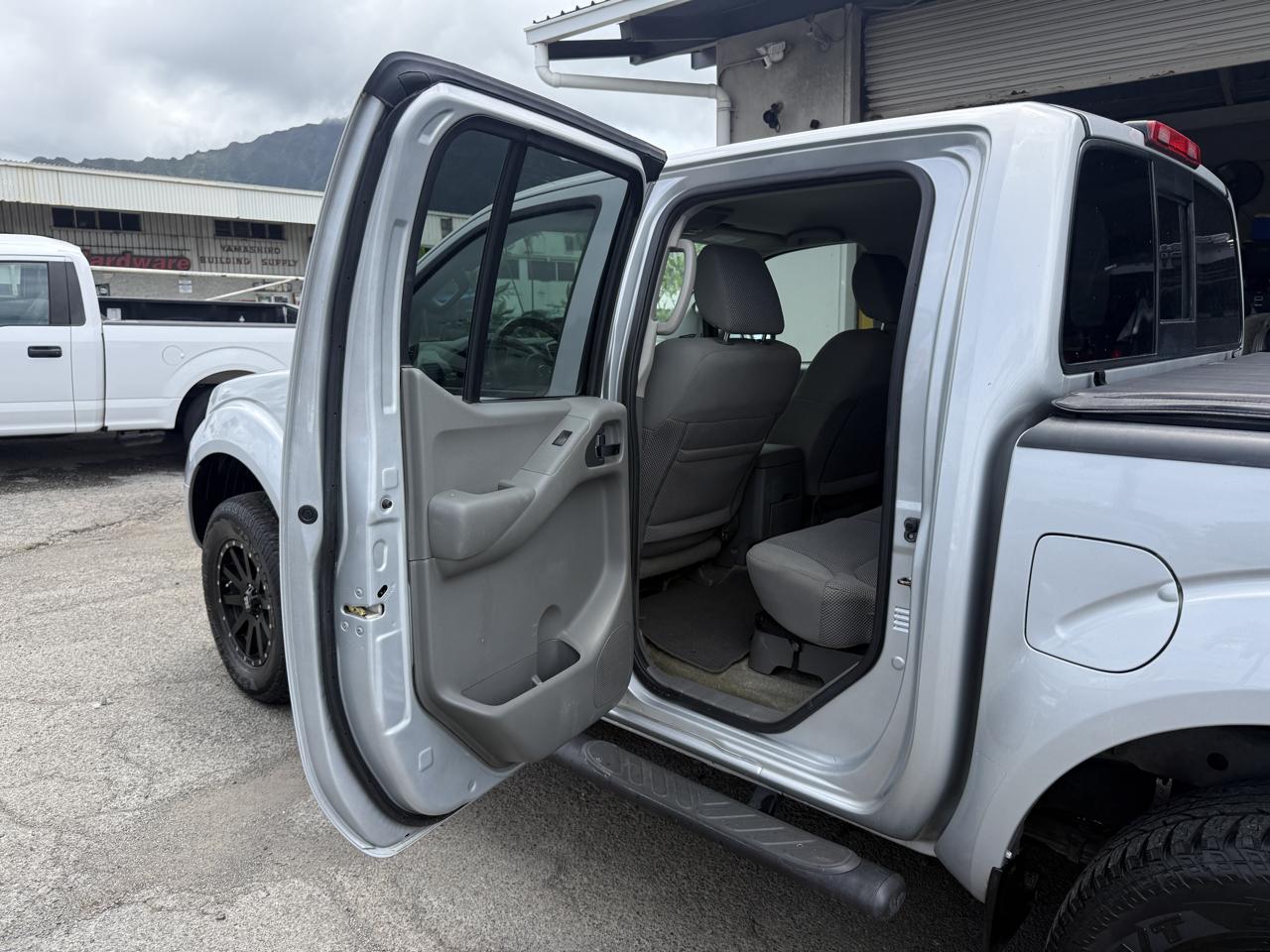 Nissan Frontier  2016