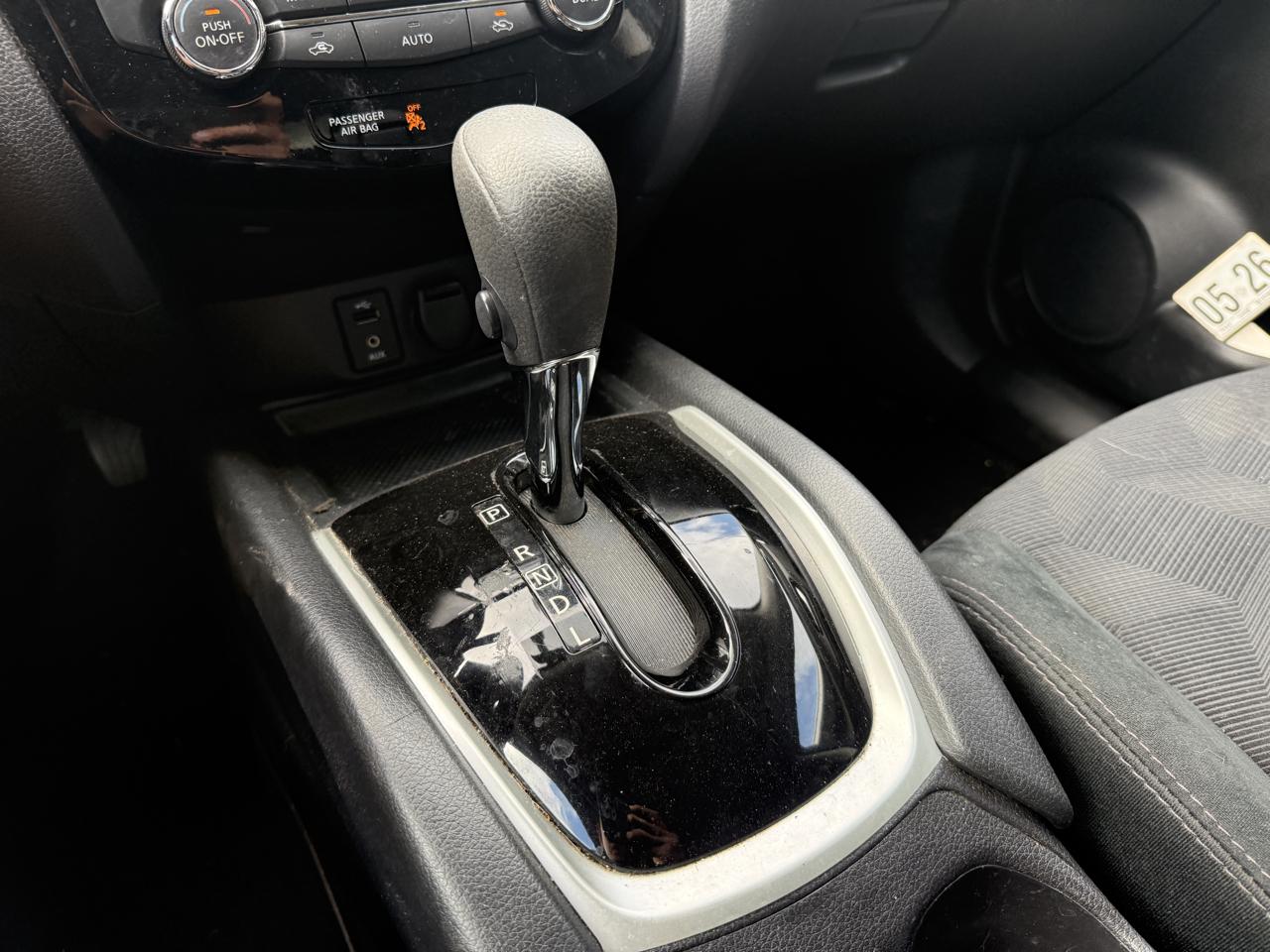 Nissan Rogue SV 2WD 2016