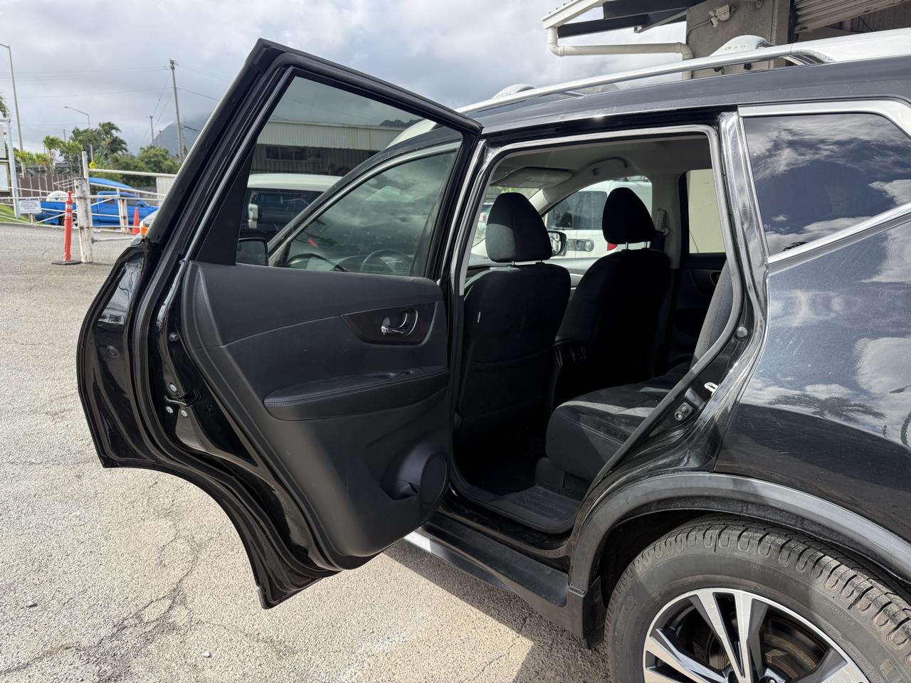 Nissan Rogue SV 2WD 2016