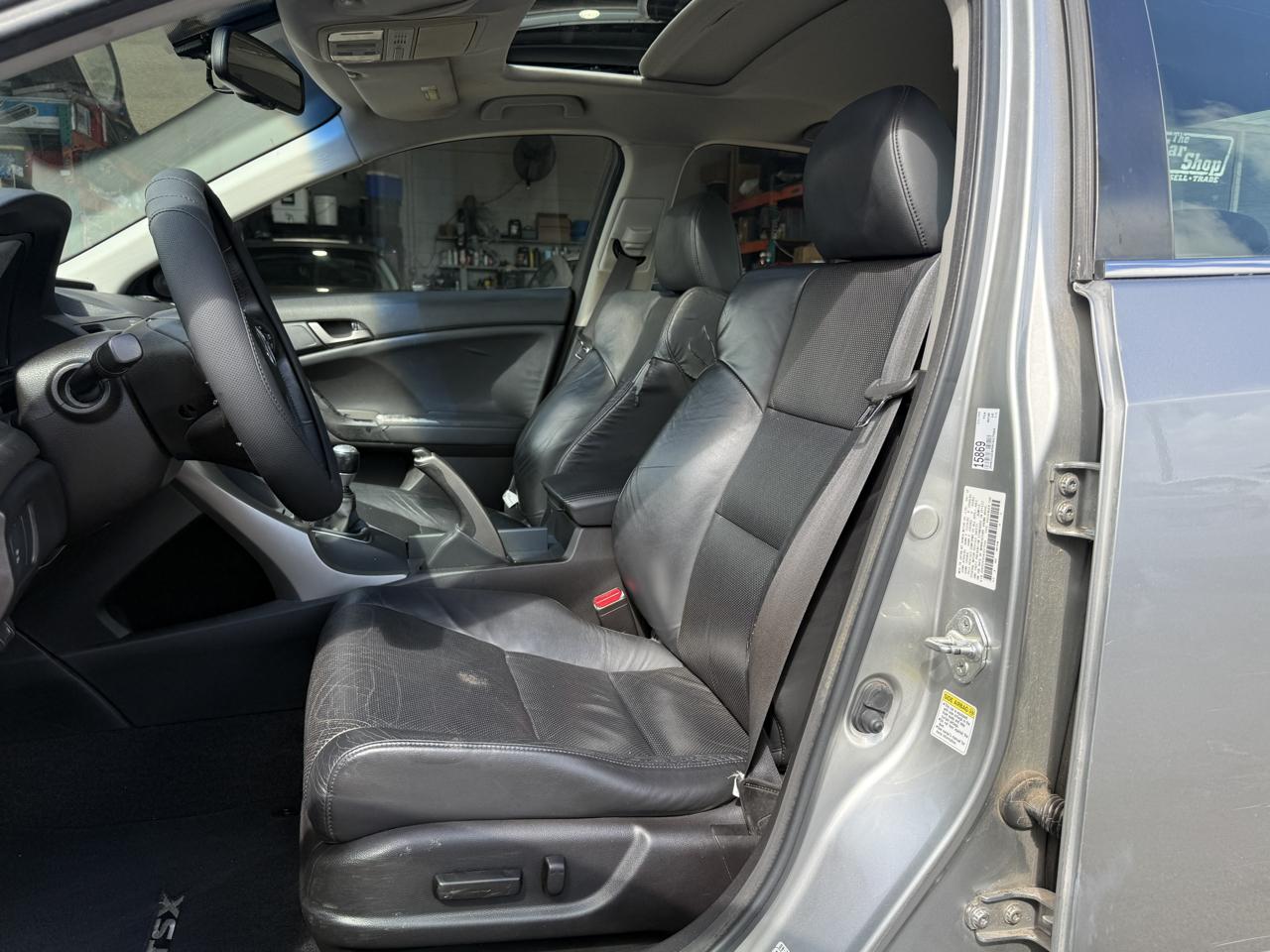 Acura TSX 6-speed MT 2010